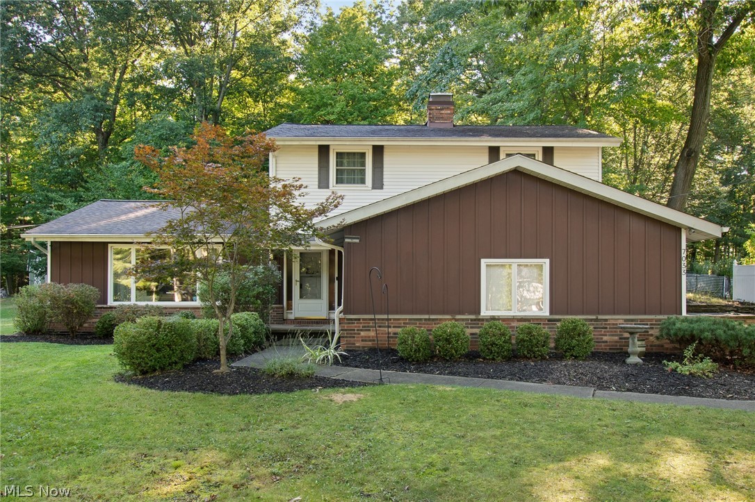 7033 Shaner Drive Property Photo 1