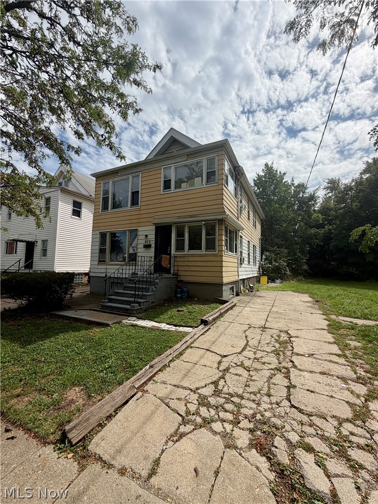 826 Wayside Road Property Photo 2