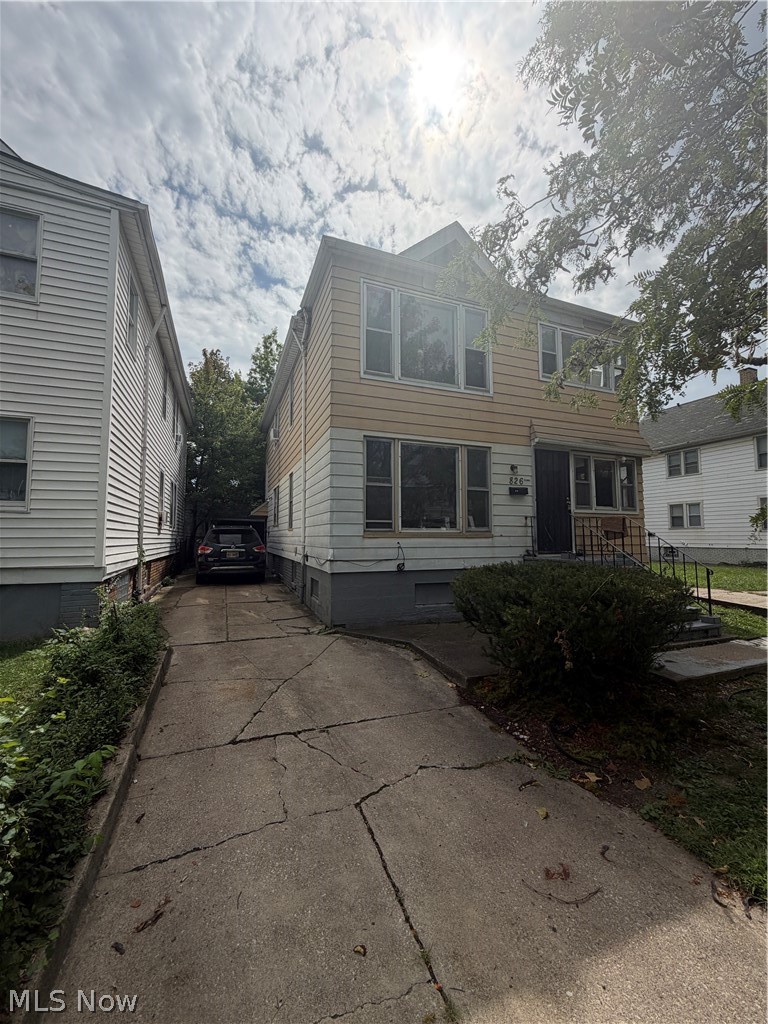 826 Wayside Road Property Photo 3
