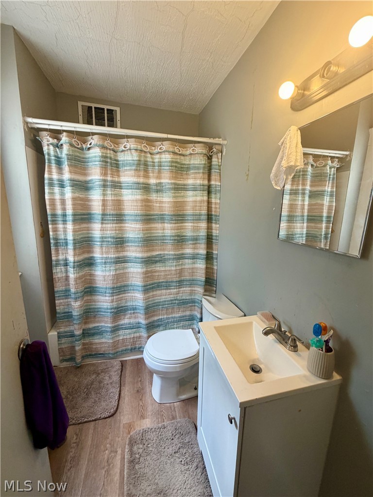 826 Wayside Road Property Photo 8