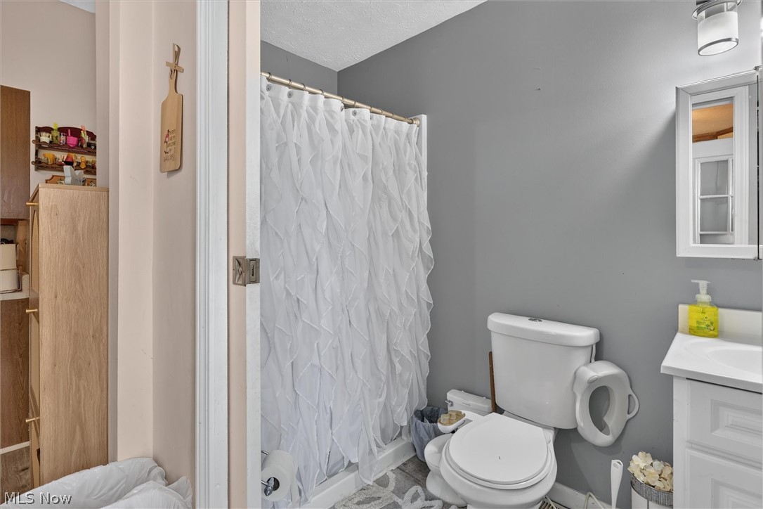 2227 E 30th Street Property Photo 17
