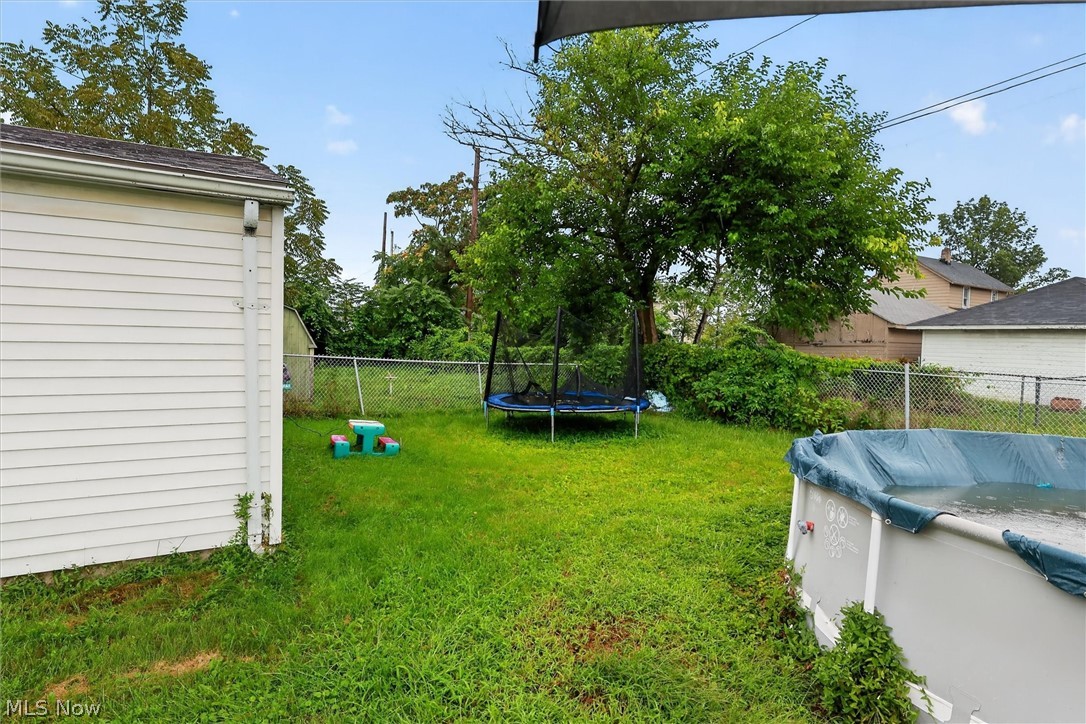 2227 E 30th Street Property Photo 32