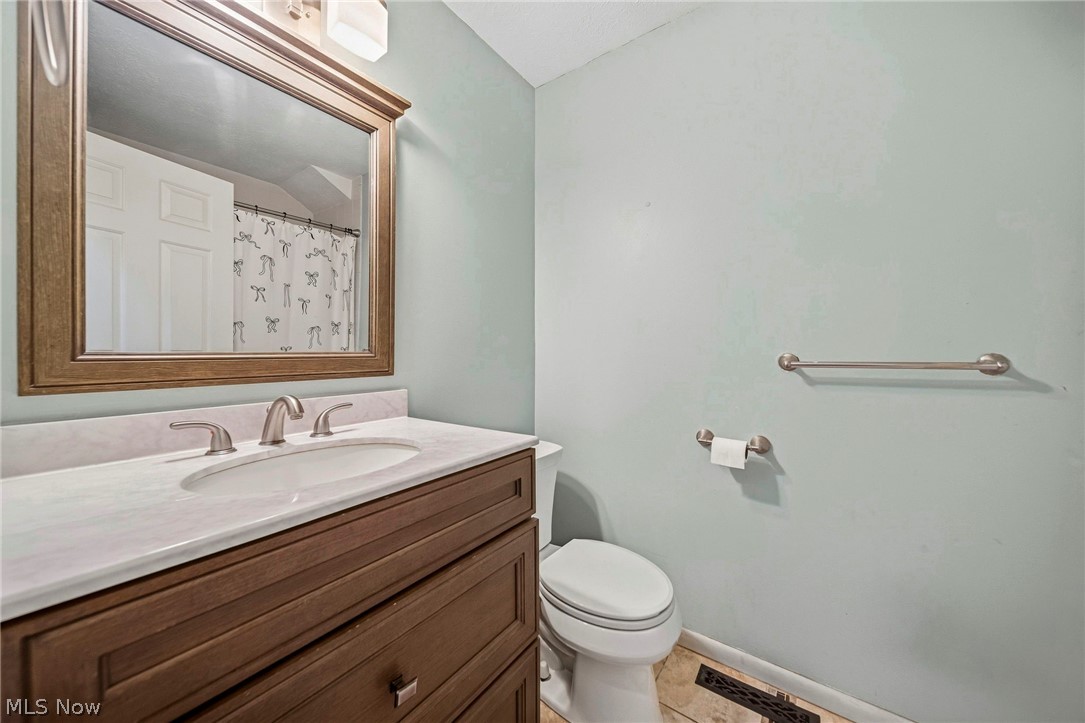 775 Hampton Circle 2 Property Photo 25
