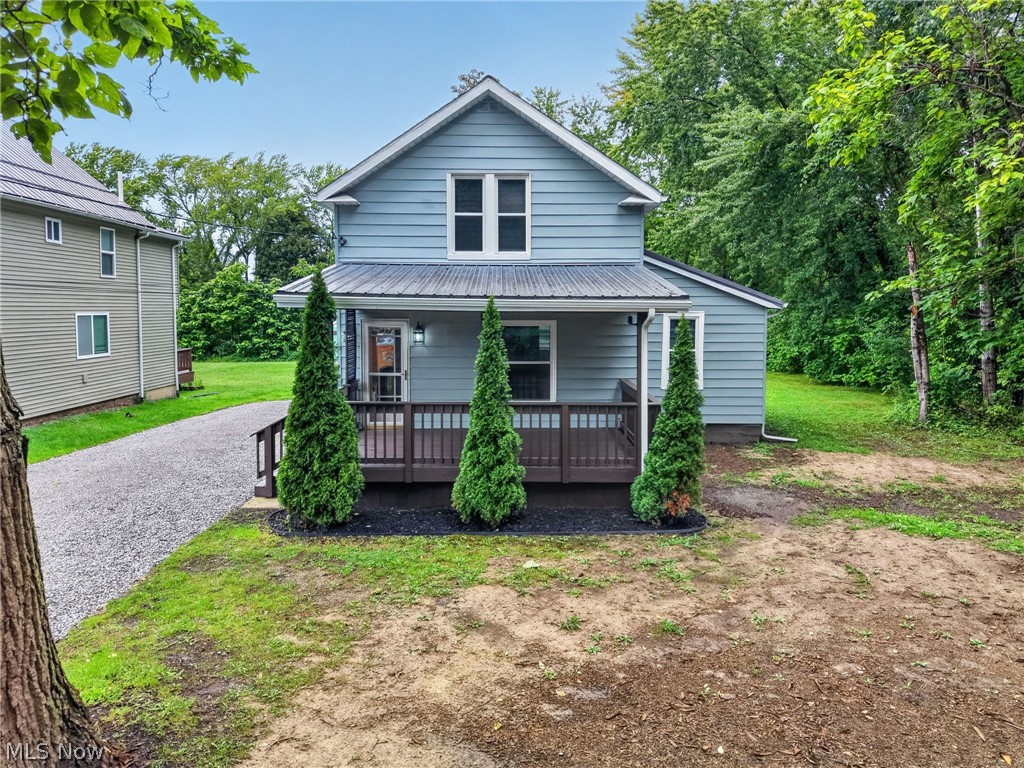 1727 E 49th Street Property Photo 1