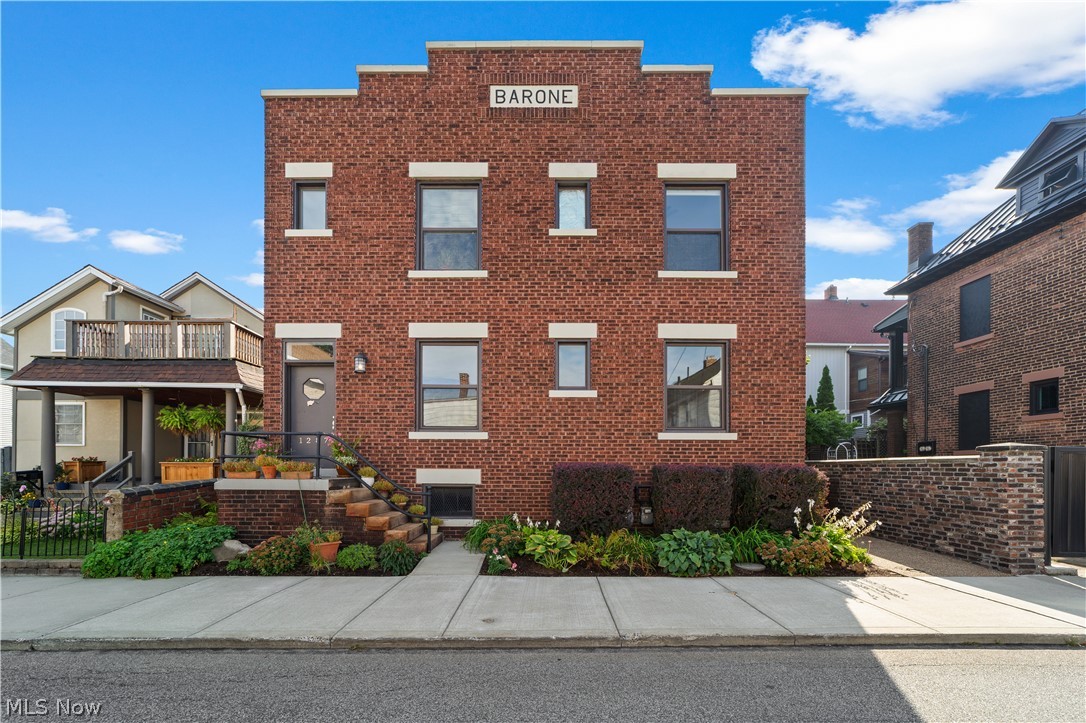 1287 W 69th Street
