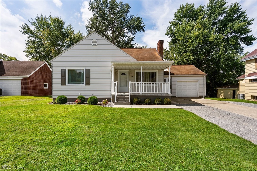 542 6th Street Property Photo 1