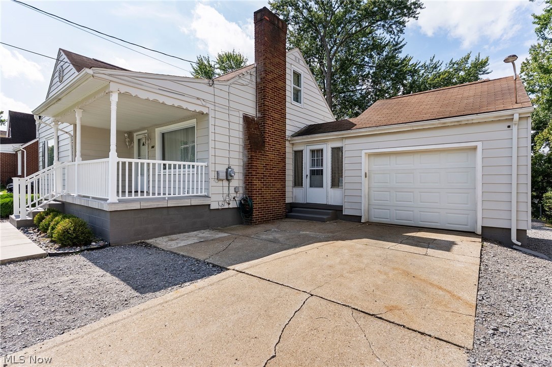 542 6th Street Property Photo 6