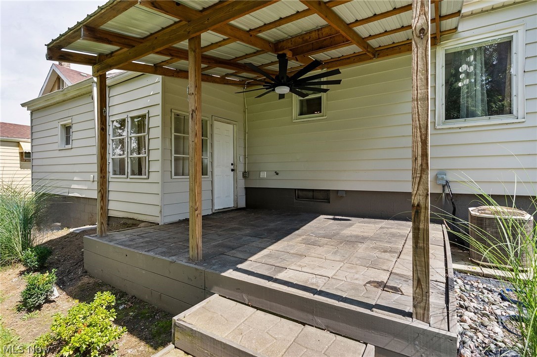 542 6th Street Property Photo 33