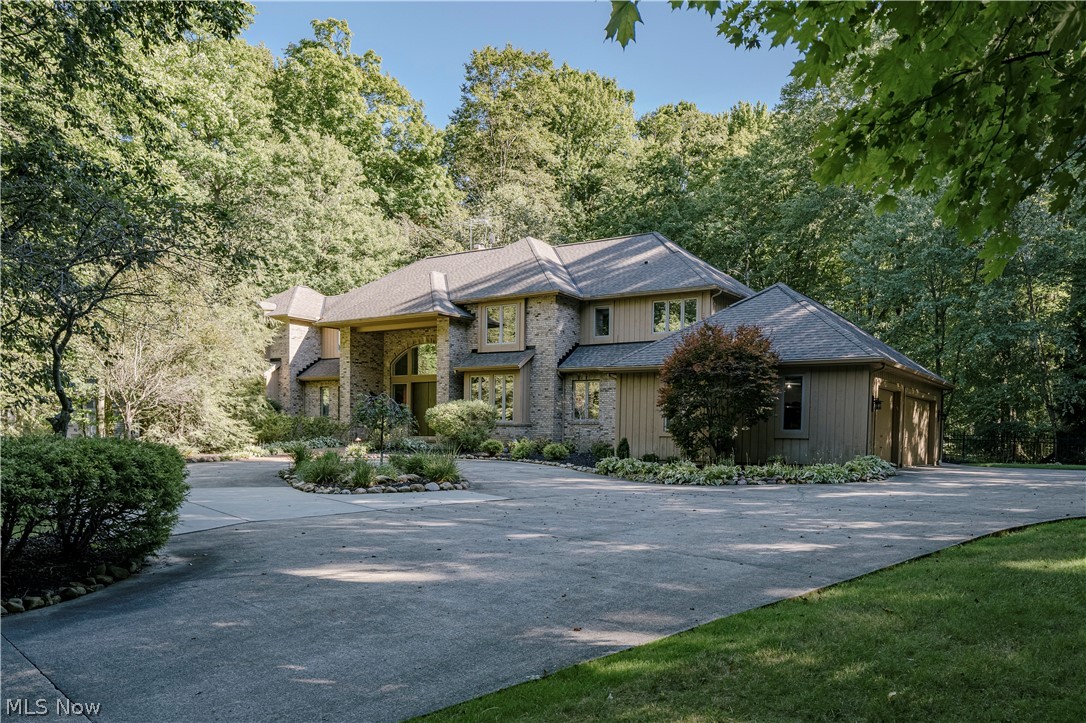 80 Easton Lane