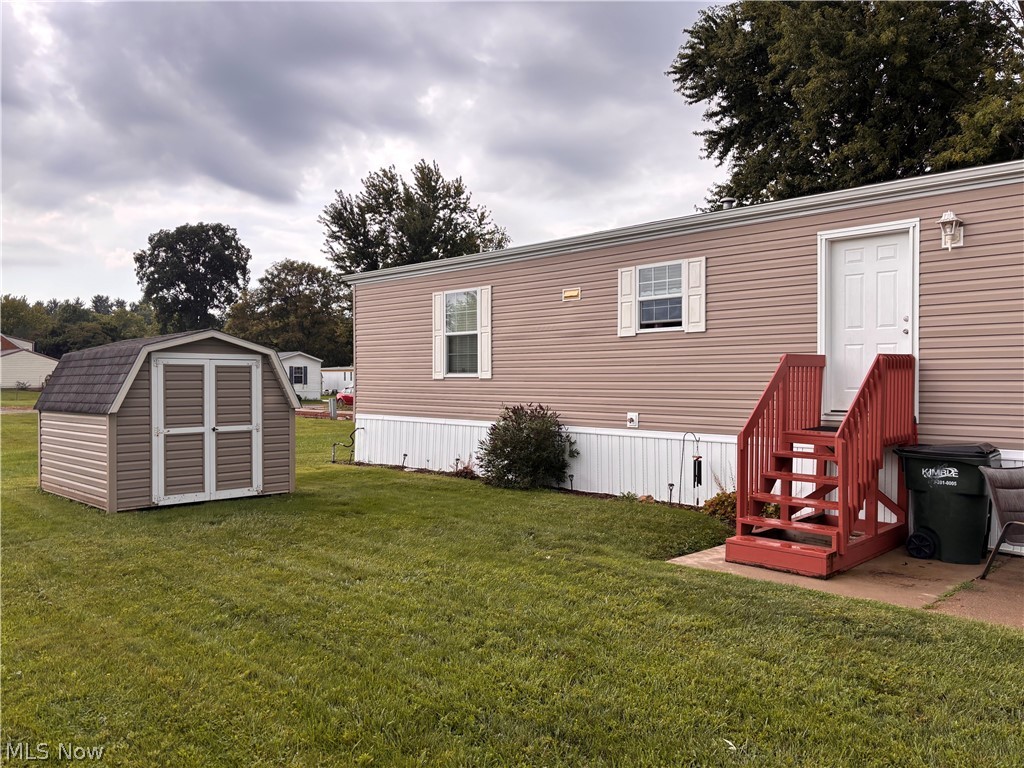 121 Tracy Drive Property Photo 2