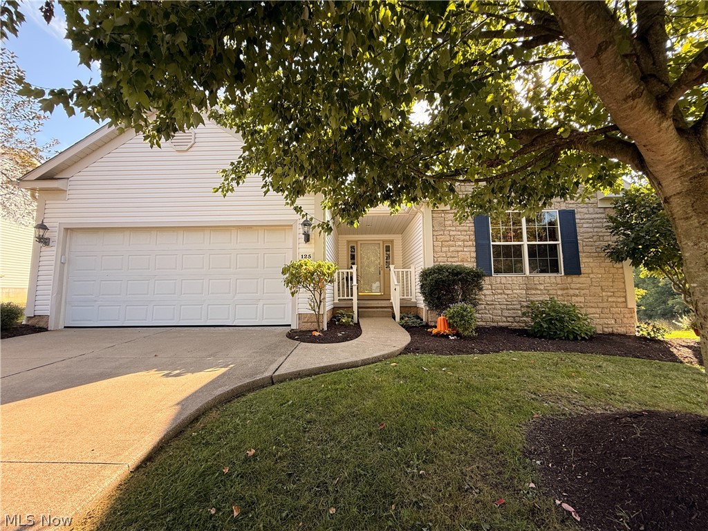 125 Pondview Circle Property Photo 1