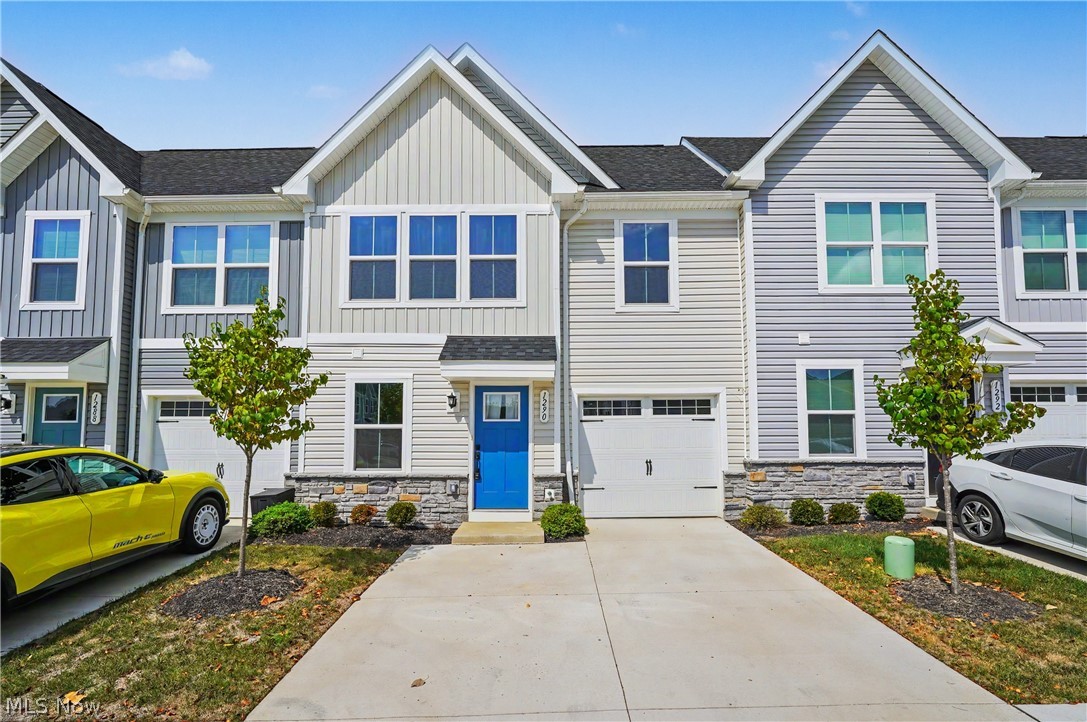 1290 Divot Circle Property Photo 1