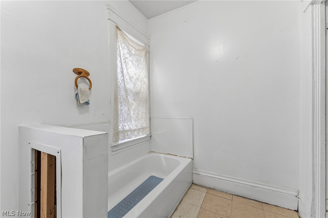 3676 E 65th Street Property Photo 14