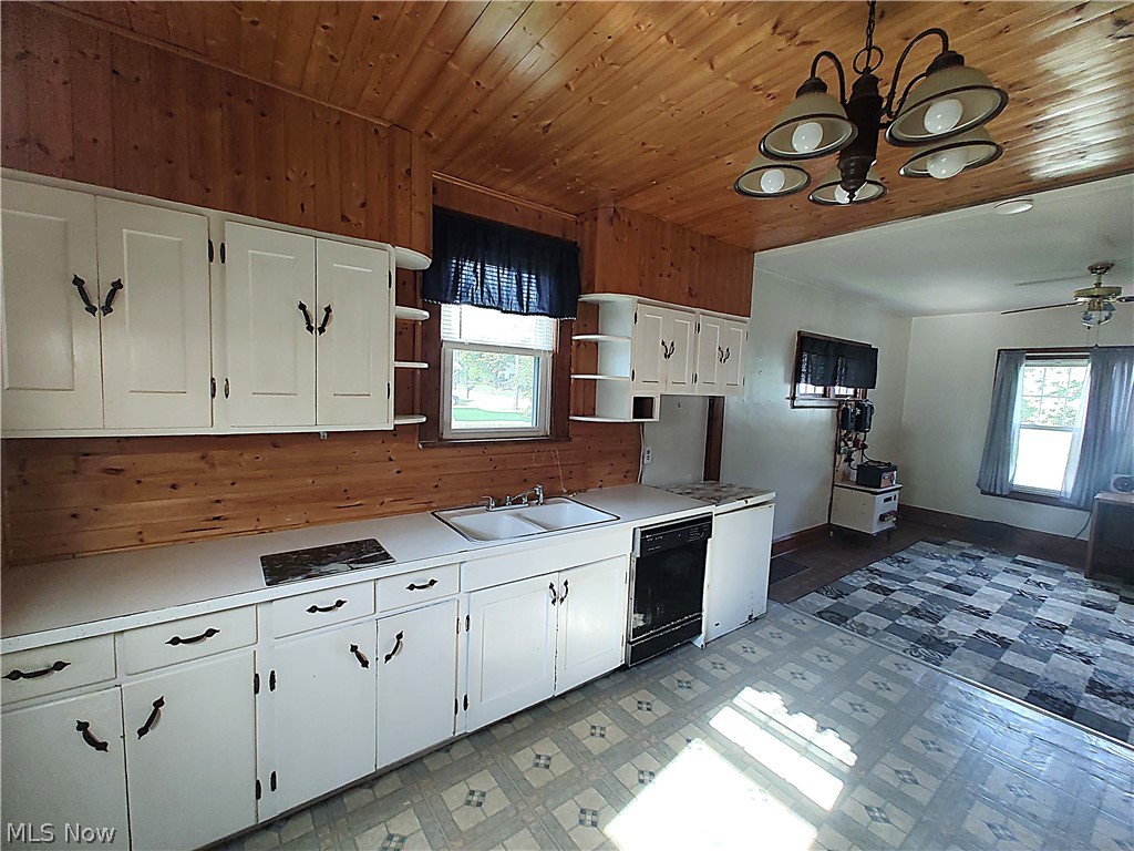 6005 Hillcrest Avenue Property Photo 23