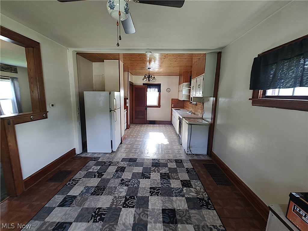 6005 Hillcrest Avenue Property Photo 28
