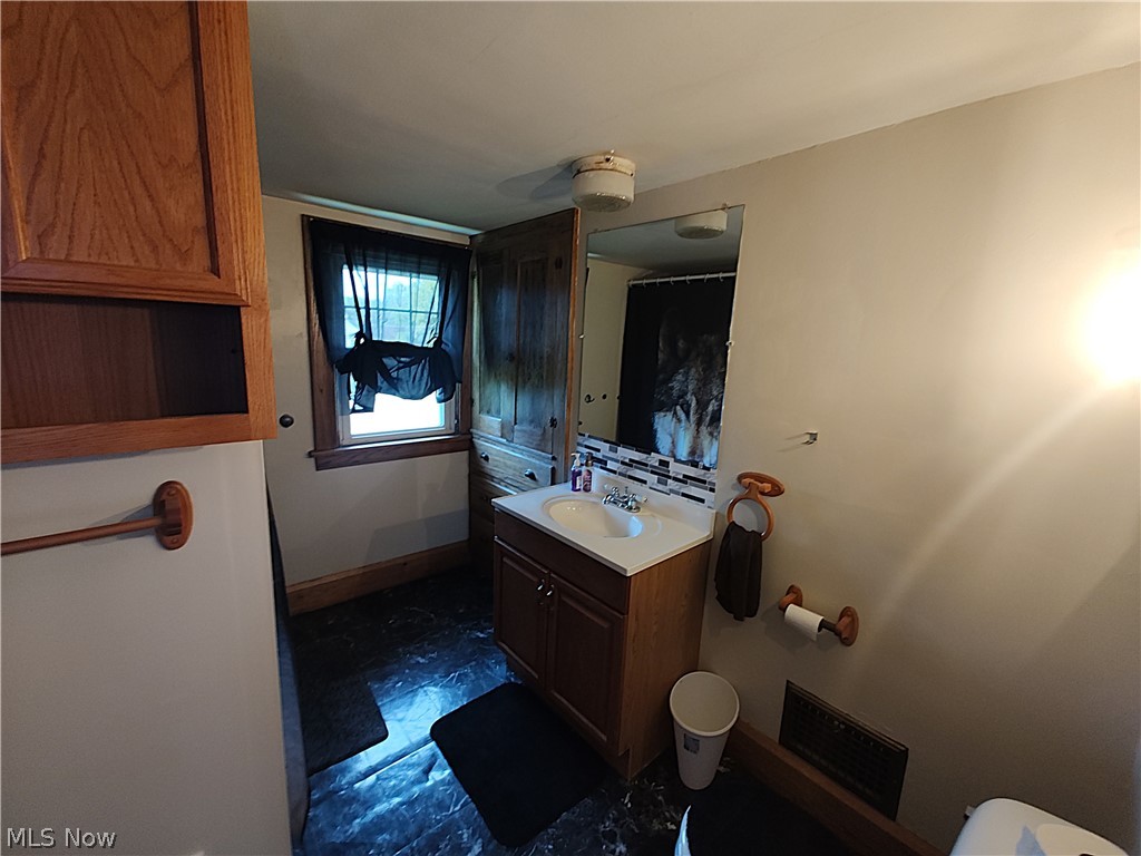 6005 Hillcrest Avenue Property Photo 38