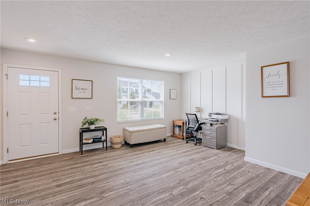 2595 Bishop Oval Property Photo 4