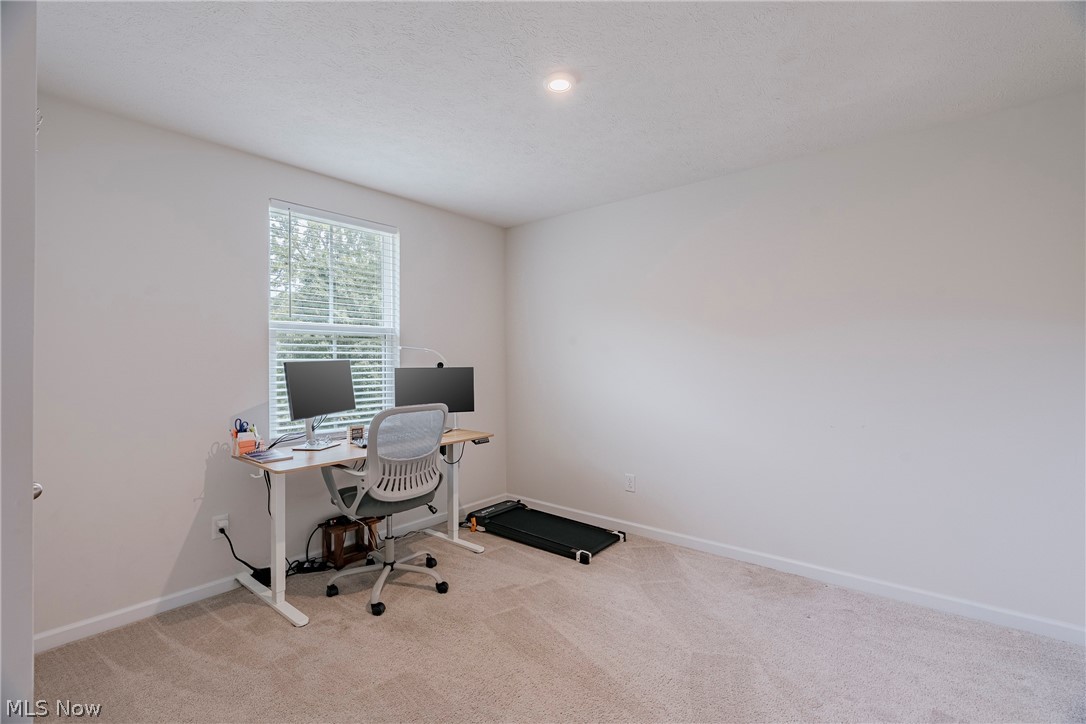 2595 Bishop Oval Property Photo 24