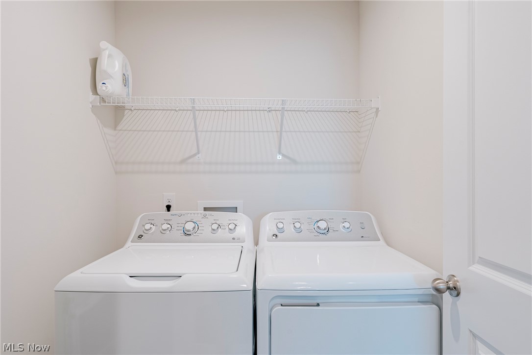 2595 Bishop Oval Property Photo 26
