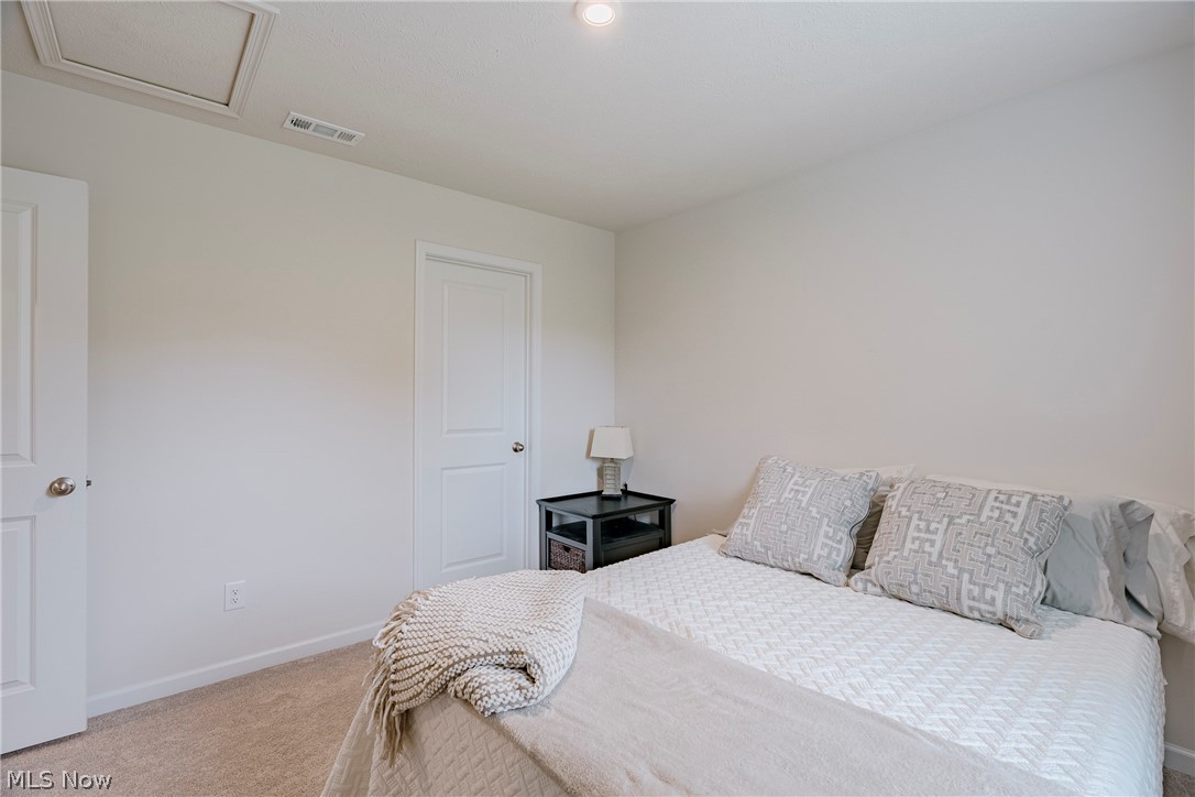 2595 Bishop Oval Property Photo 28