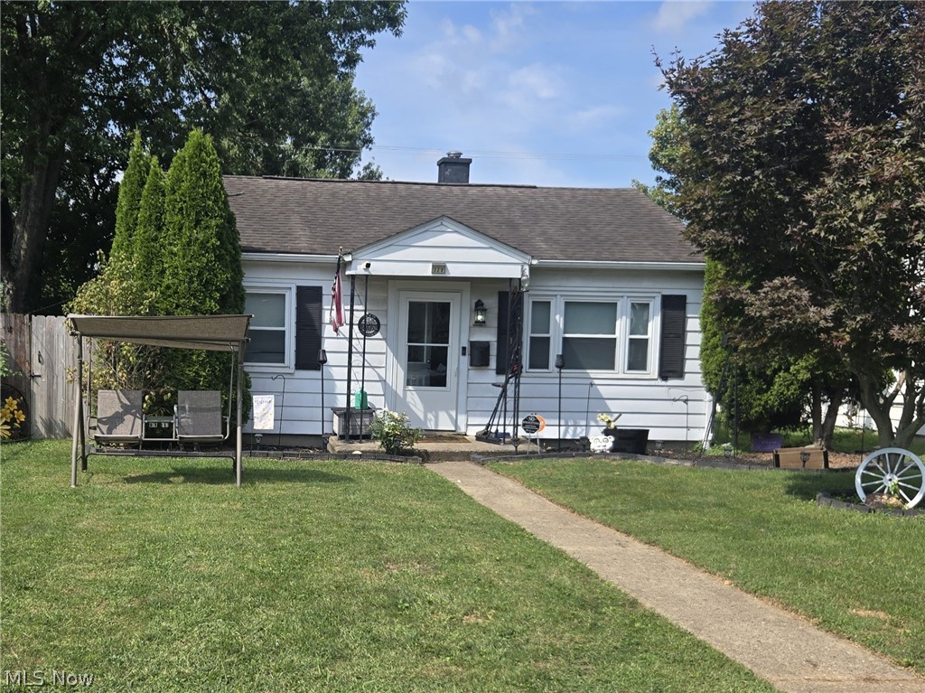 329 Wyandotte Street