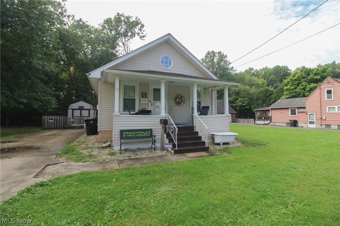 1069 Raymond Street Nw Property Photo 1