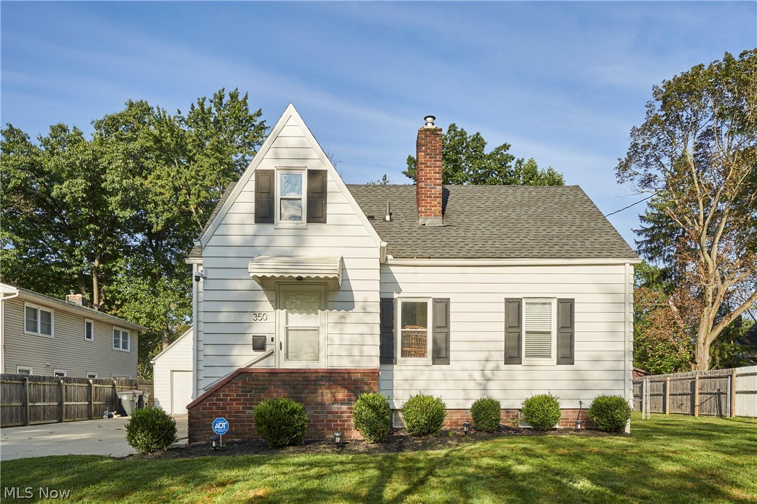 350 Hoover Avenue Property Photo 1