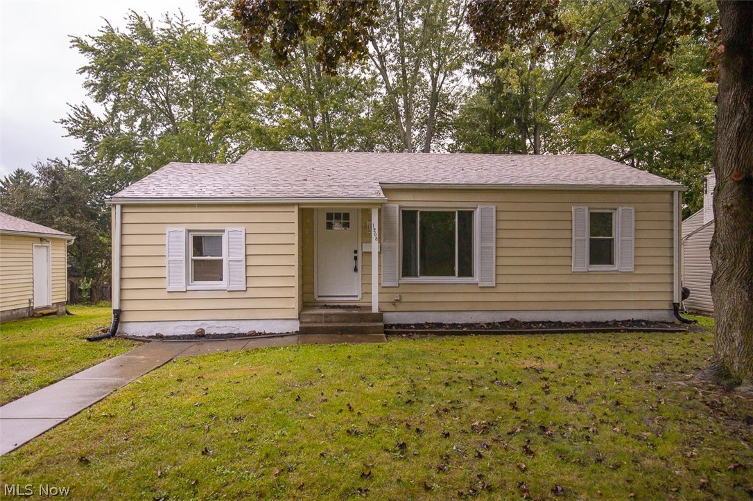 1208 Roslyn Avenue Property Photo 1