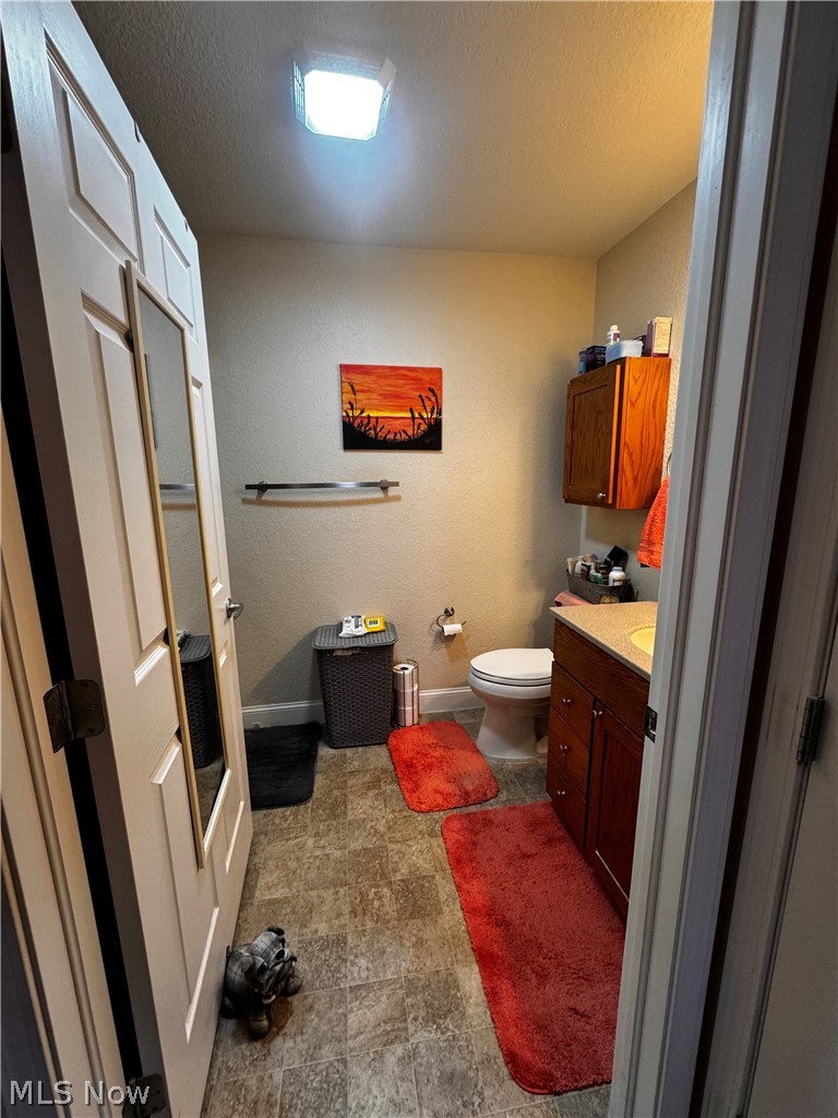 703 Oak Tree Lane Property Photo 13