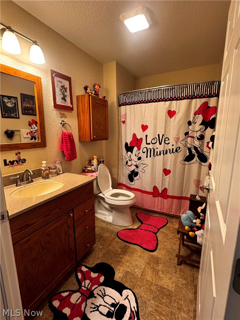 703 Oak Tree Lane Property Photo 14