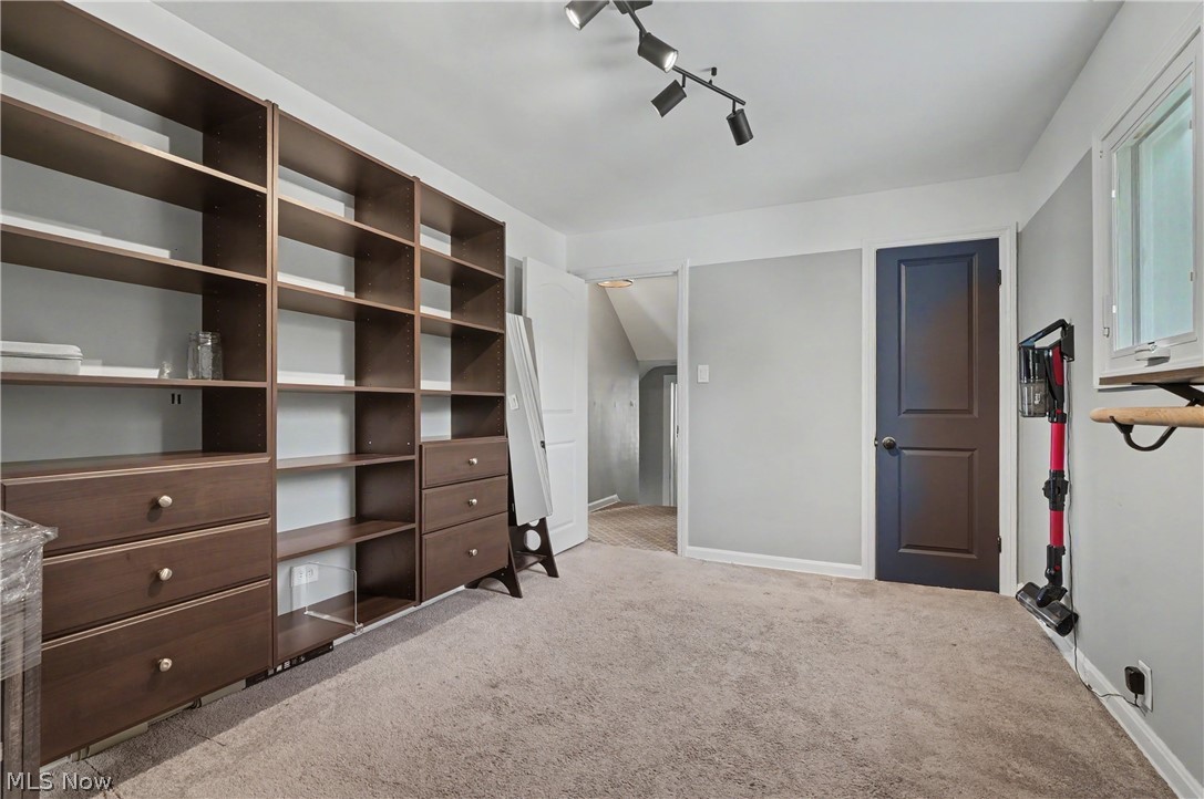 20060 Parkview Avenue Property Photo 42