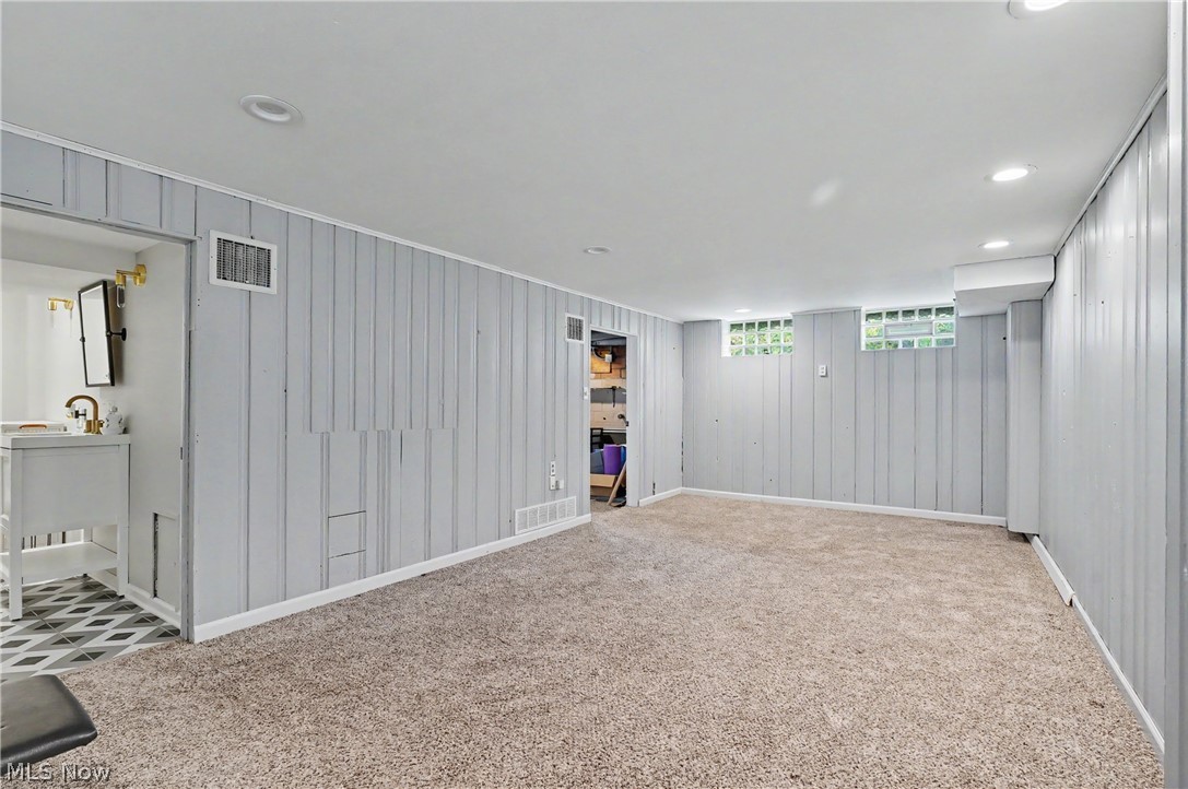 20060 Parkview Avenue Property Photo 47