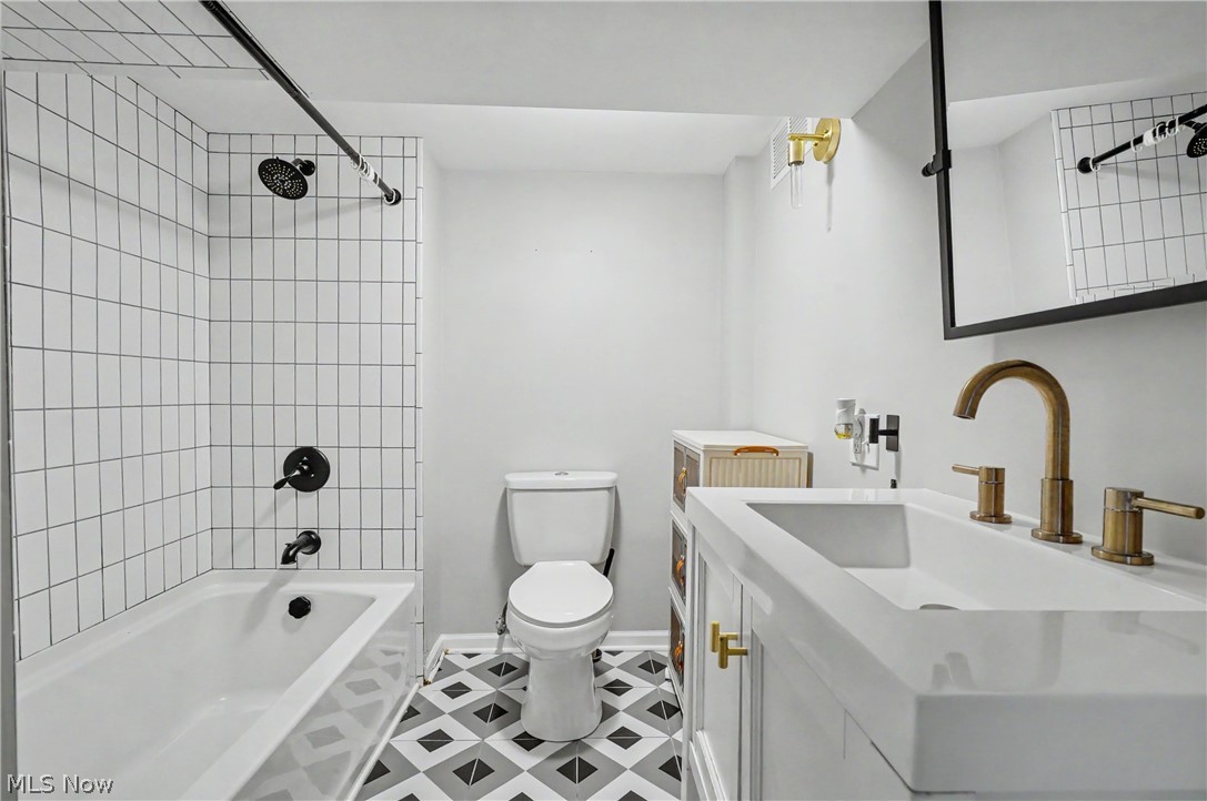 20060 Parkview Avenue Property Photo 48