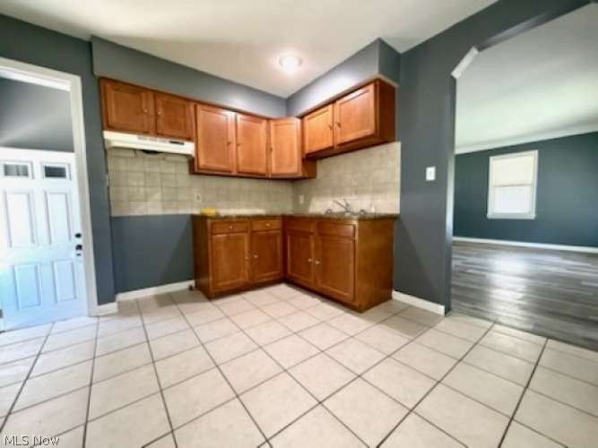 14207 Tabor Avenue Property Photo 2