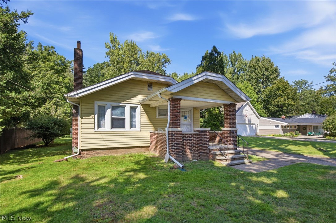 38905 Gardenside Drive Property Photo 1