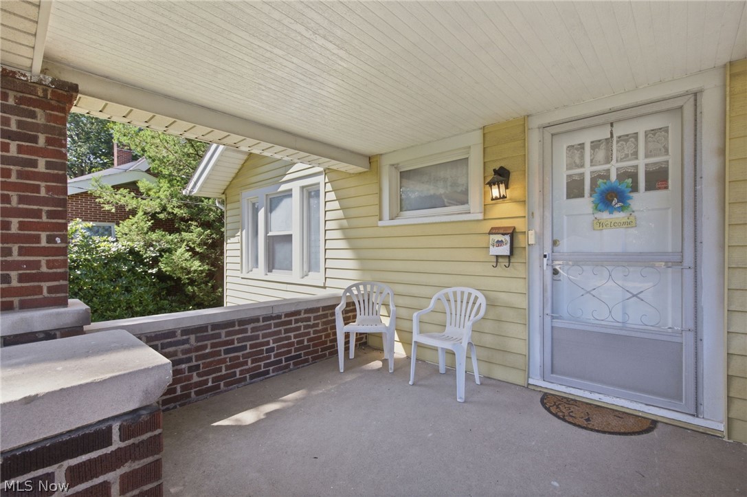 38905 Gardenside Drive Property Photo 3