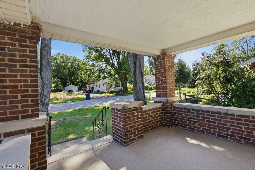 38905 Gardenside Drive Property Photo 4