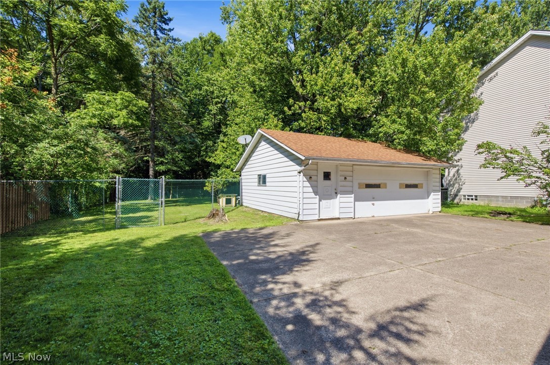 38905 Gardenside Drive Property Photo 29