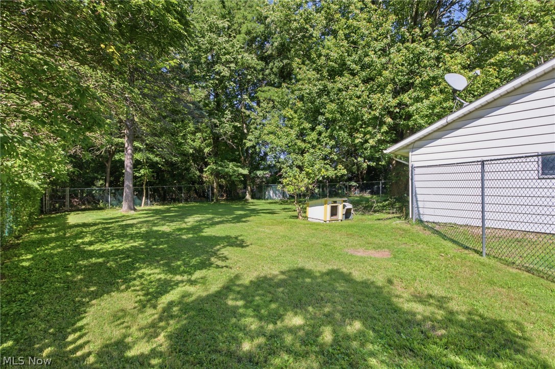 38905 Gardenside Drive Property Photo 30