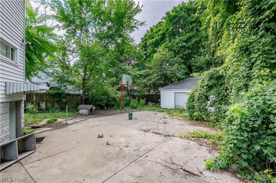 228 Para Avenue Property Photo 4