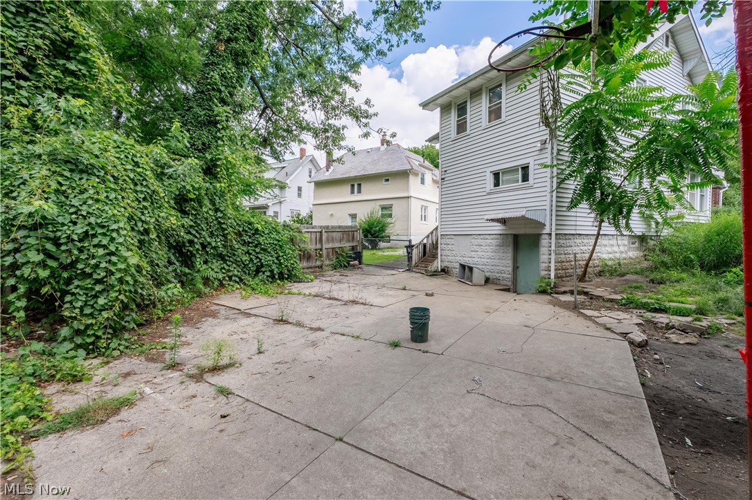 228 Para Avenue Property Photo 5