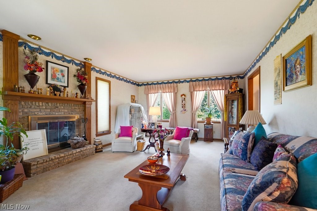 18079 Davis Road Property Photo 6