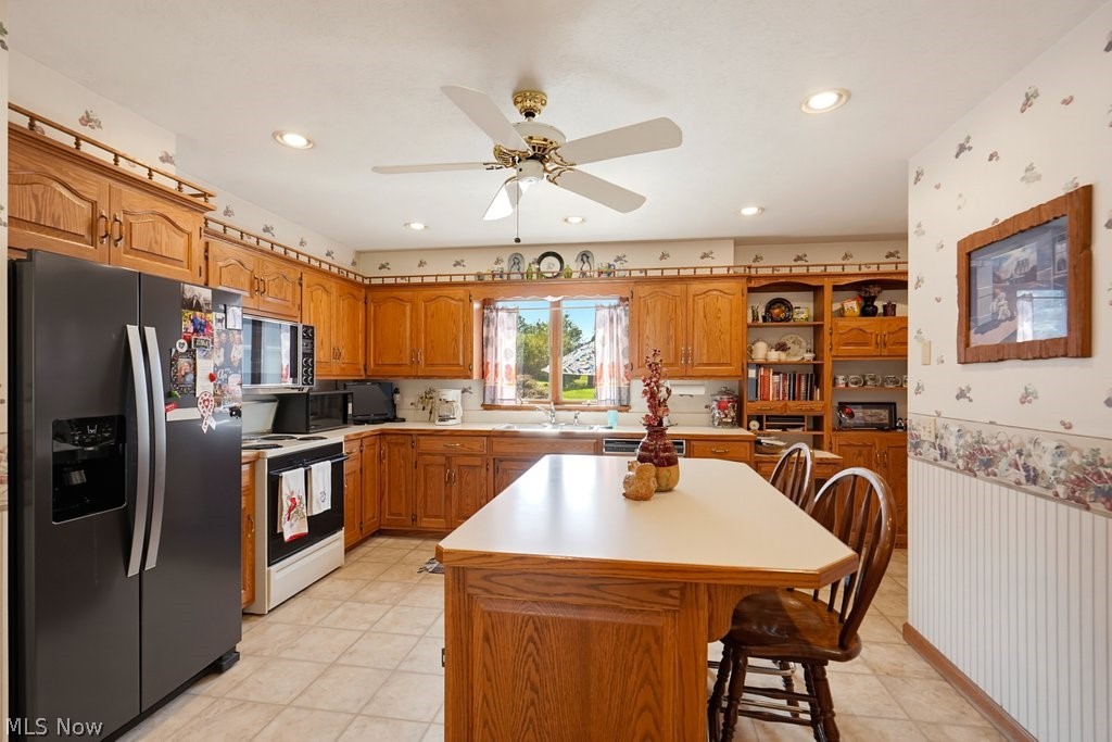 18079 Davis Road Property Photo 15