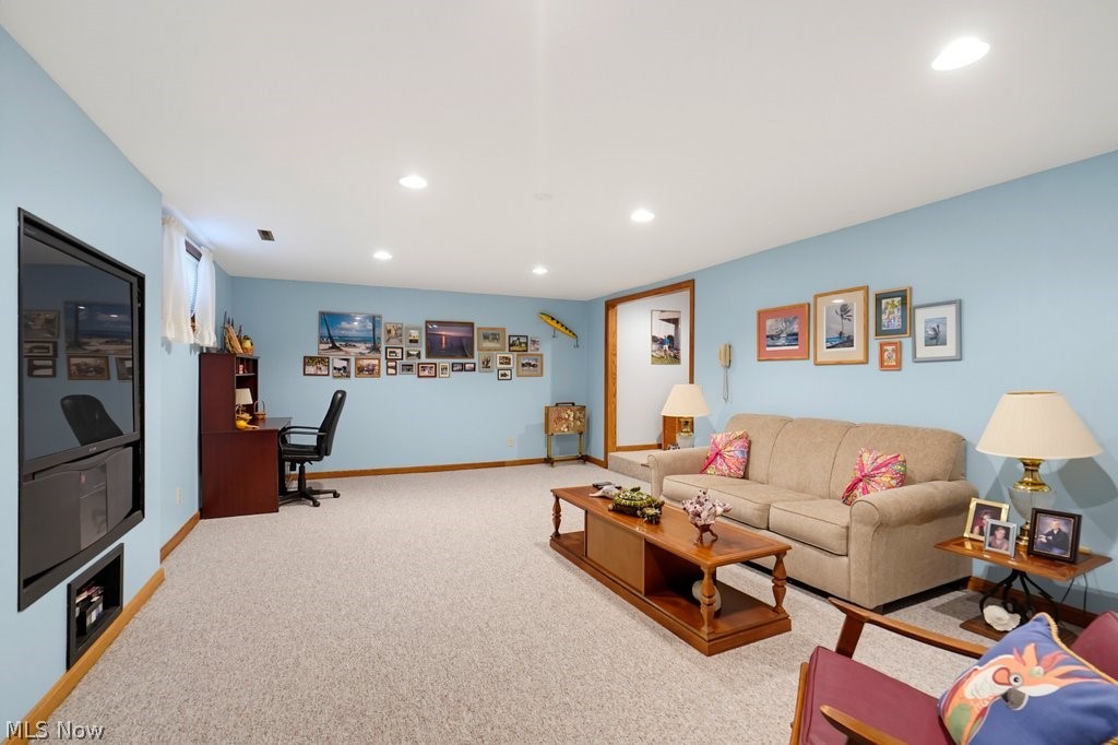 18079 Davis Road Property Photo 32