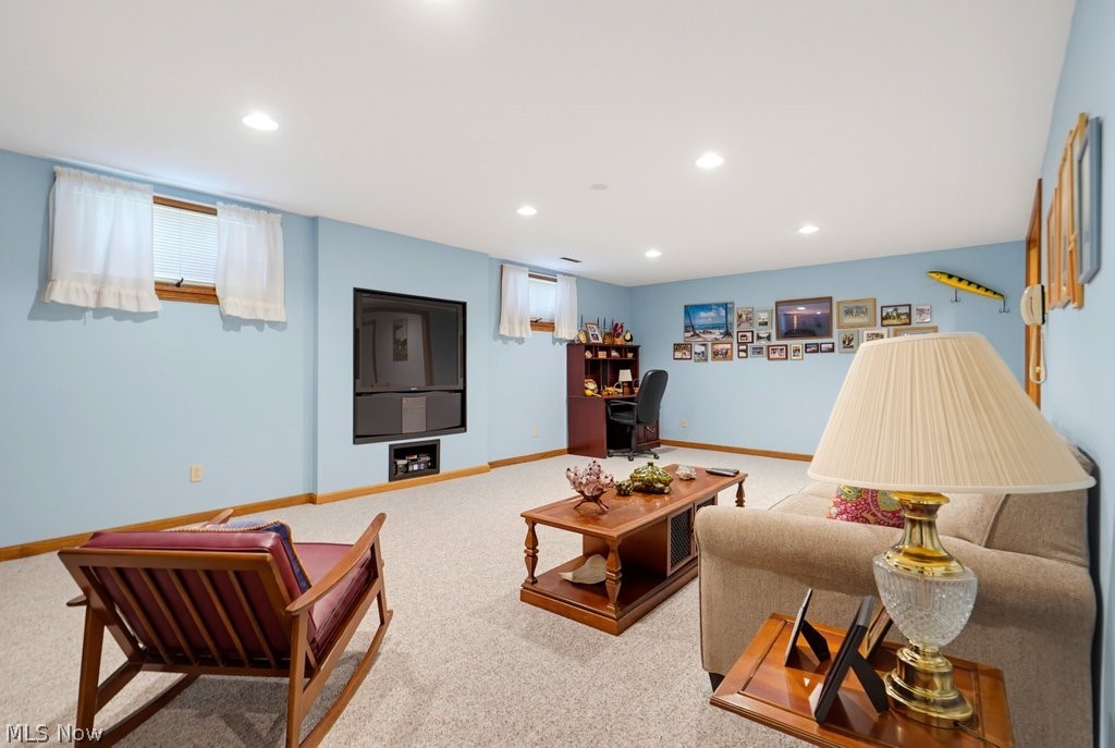 18079 Davis Road Property Photo 33