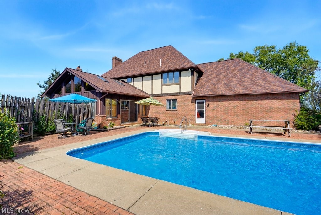 18079 Davis Road Property Photo 41