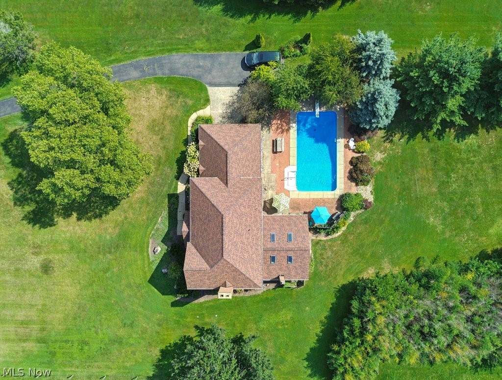 18079 Davis Road Property Photo 43