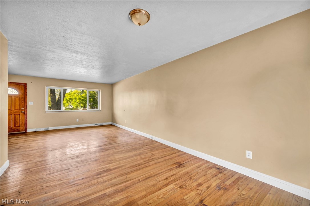 11255 Bobko Boulevard Property Photo 9