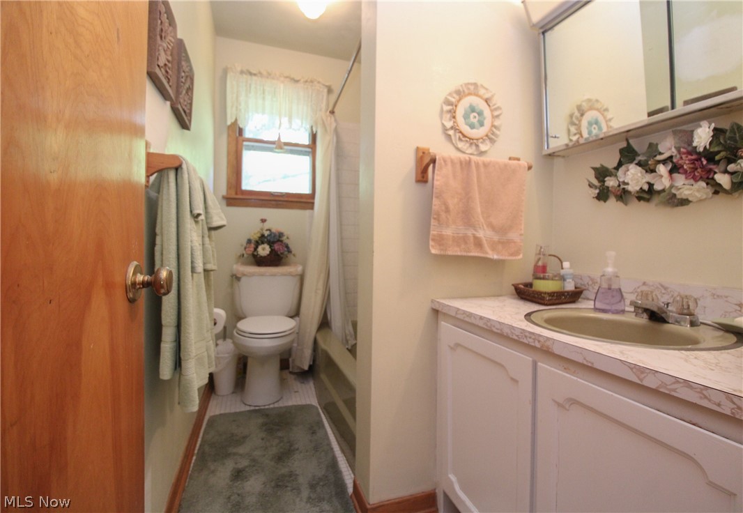 6021 Gault Road Property Photo 23