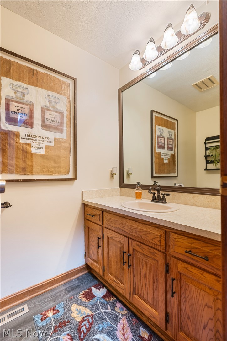 6107 Cedar Lane Nw Property Photo 8